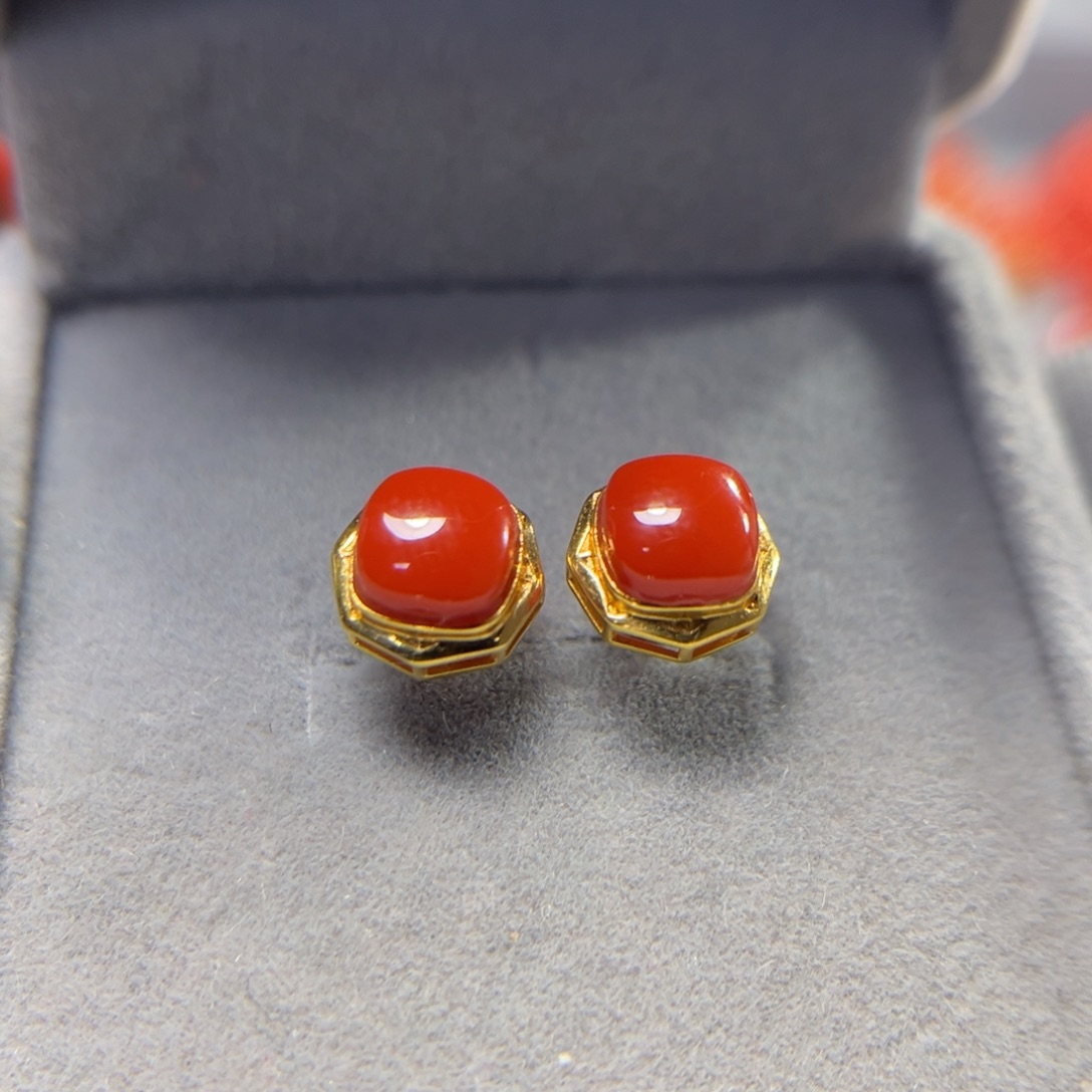南红玛瑙耳钉未镶嵌