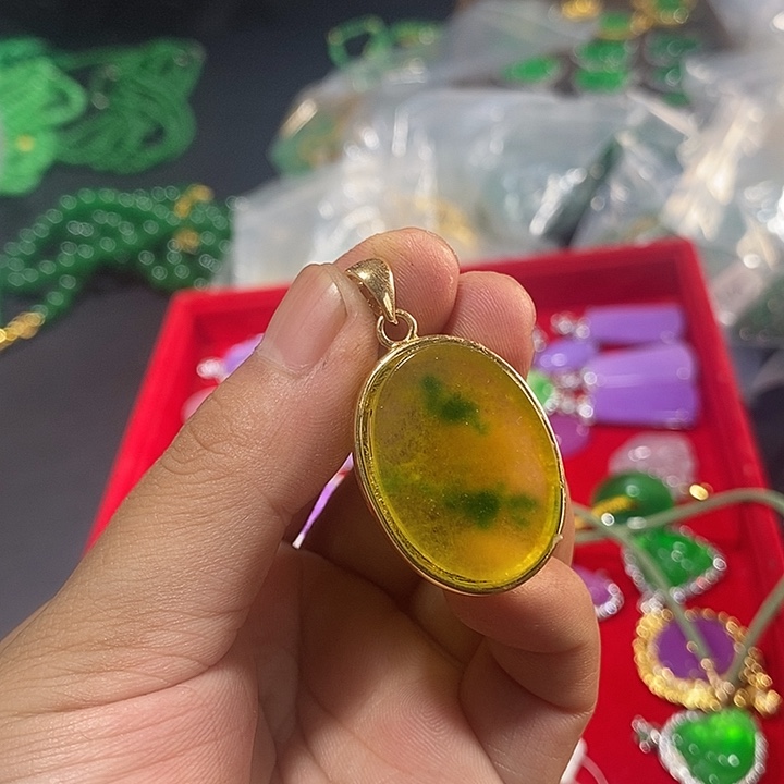 翡翠颈饰未镶嵌价格