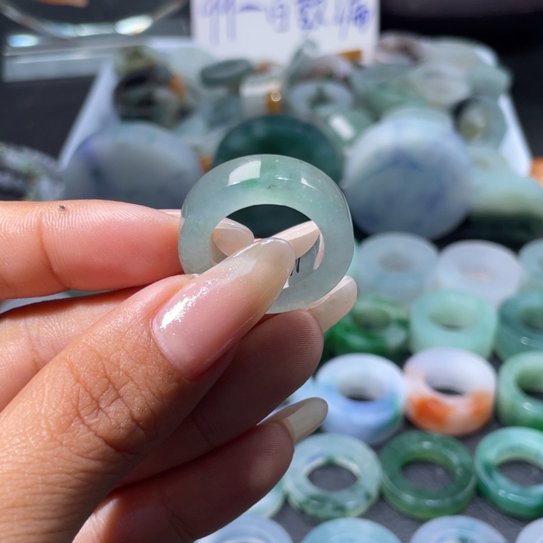 壹***人定制翡翠未镶嵌天然翡翠