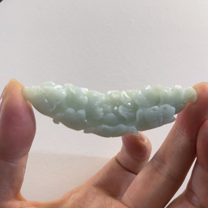 翡翠吊坠(赠链)未镶嵌代编织