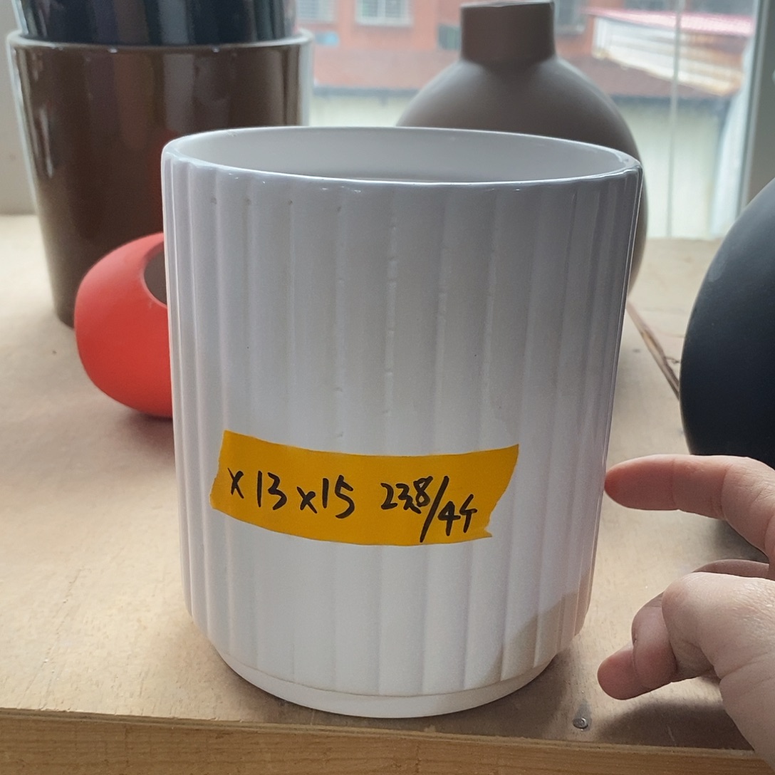 杯子陶盆有孔 瑕疵介意勿拍