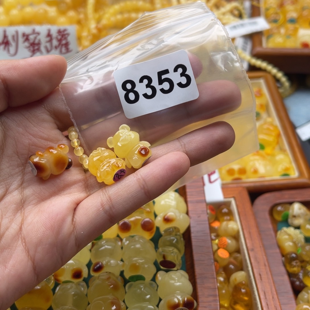 琥珀裸石未镶嵌蜜蜡