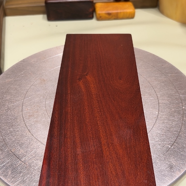 用***声端景台紫檀木类檀香