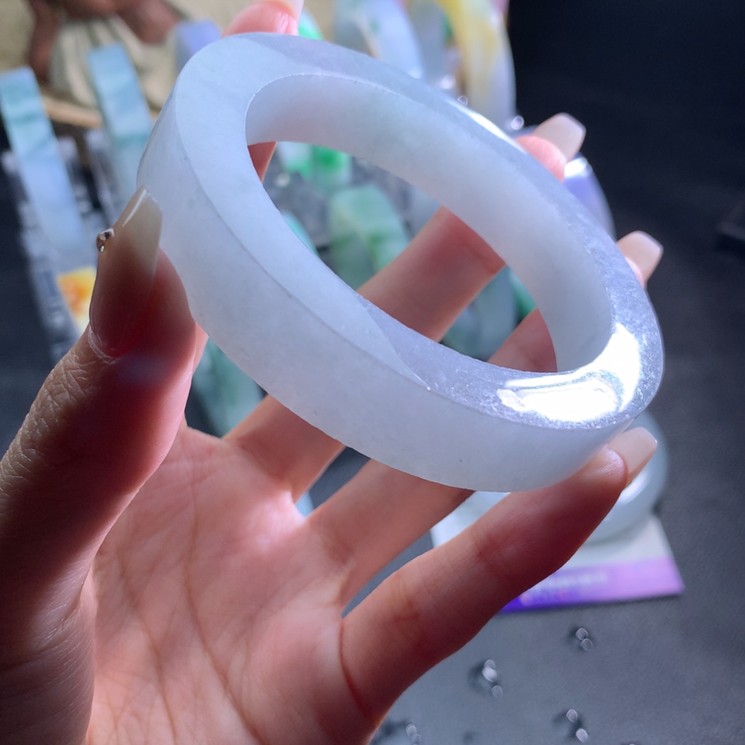 怡***宝定制翡翠未镶嵌手镯