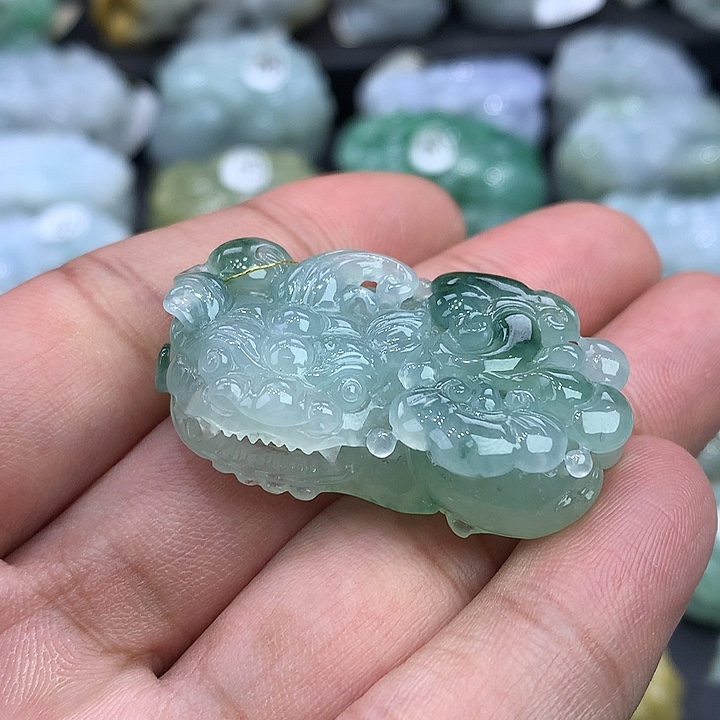 翡翠未镶嵌颈饰天然缅甸翡翠貔貅吊坠