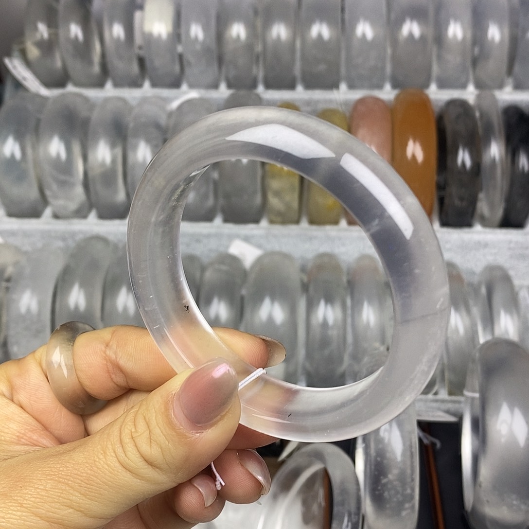 石英质玉未镶嵌手镯58.1黑钢