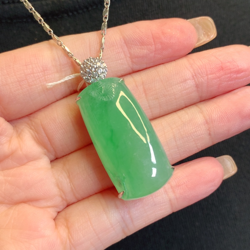 【闪购商品】翡翠18K金镶嵌颈饰竹节