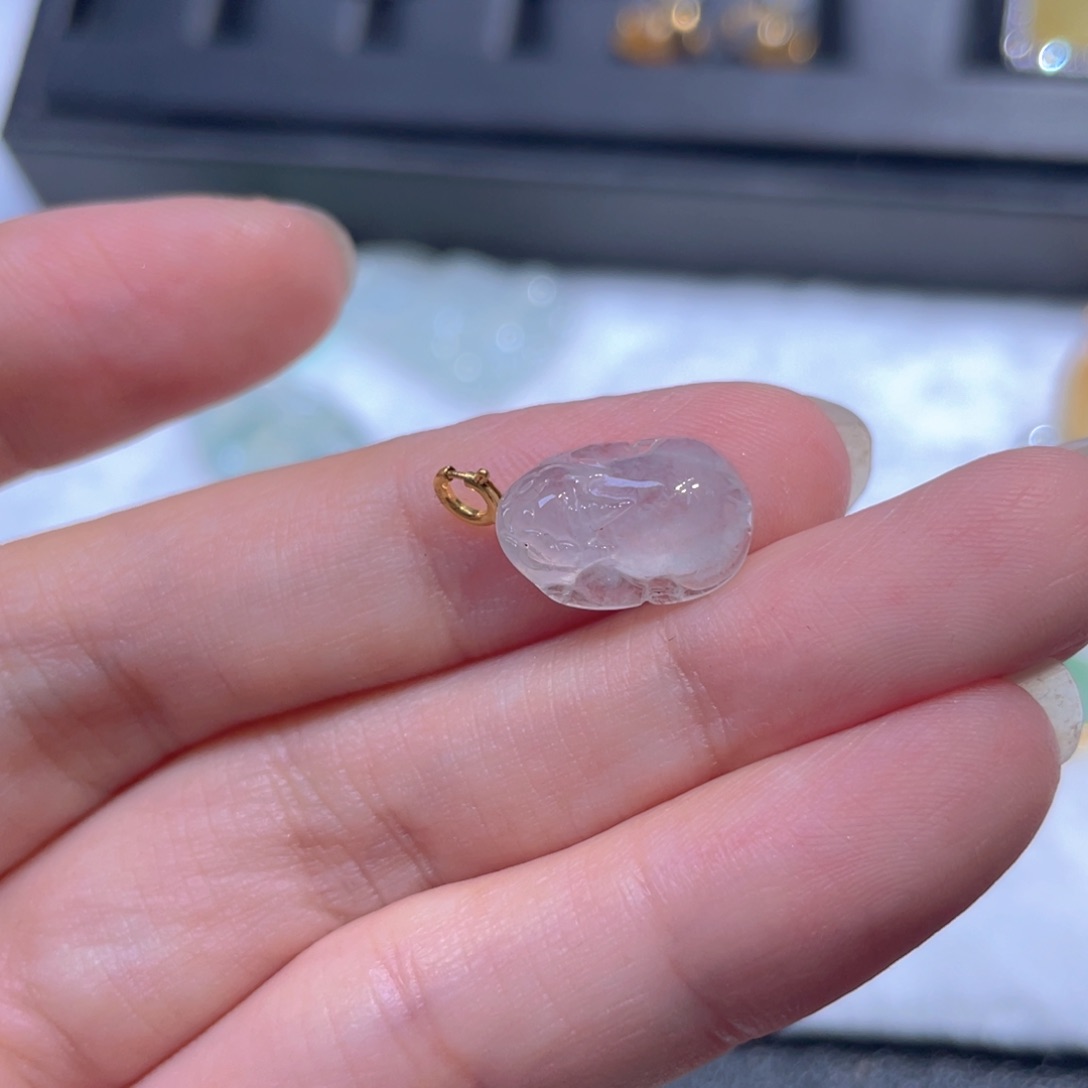 翡翠18K金镶嵌颈饰翡翠