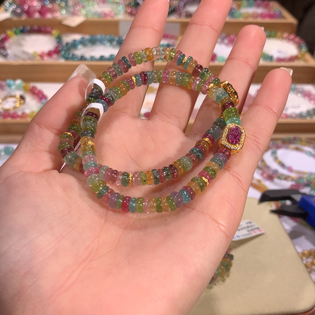 碧玺多样性发货一件未镶嵌