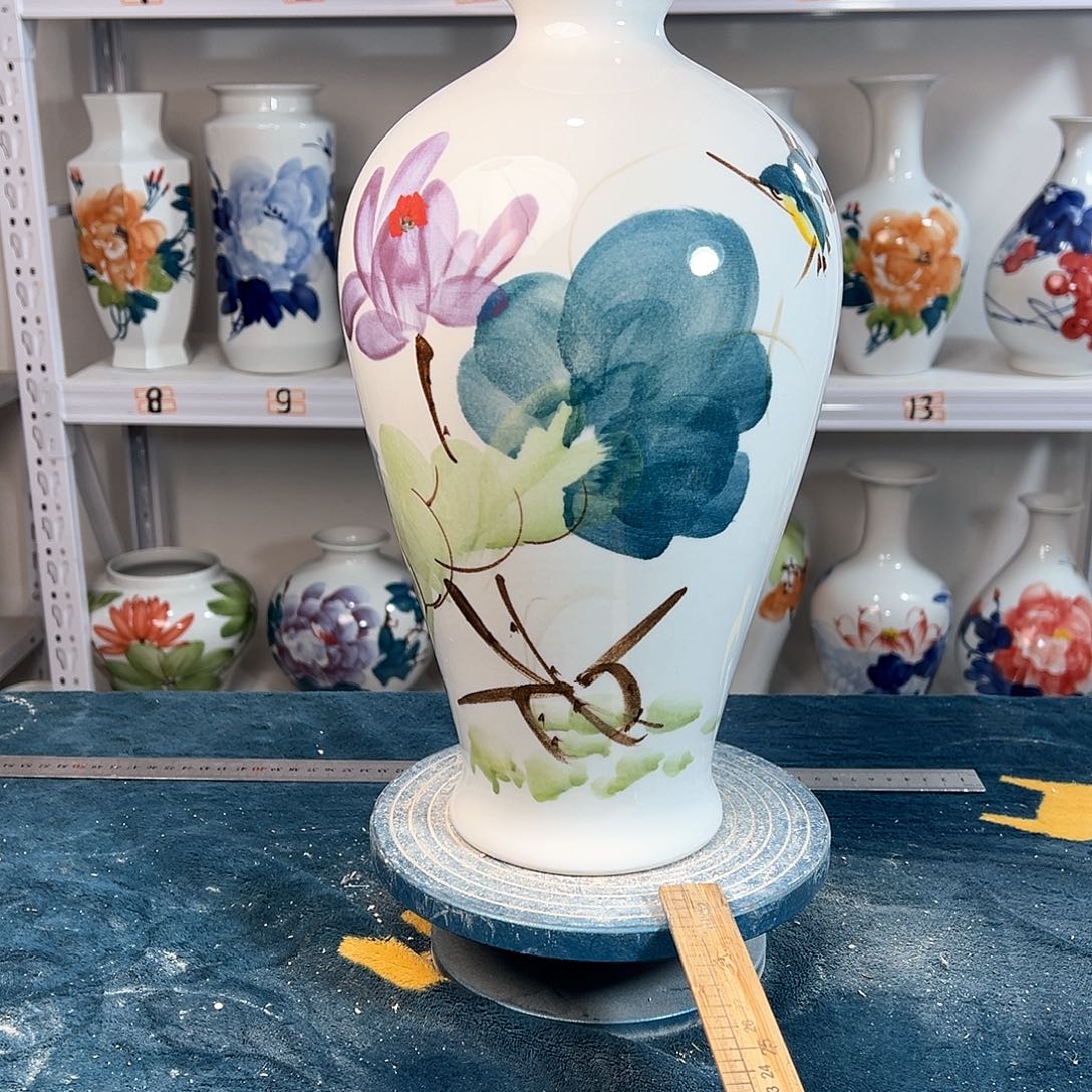 摆件景德镇陶瓷梅鸟