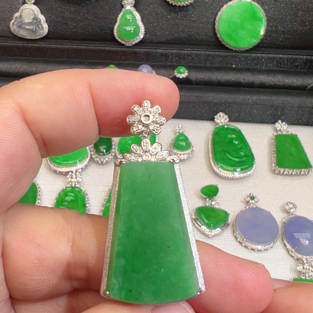 翡翠散珠翡翠吊坠项链吊坠