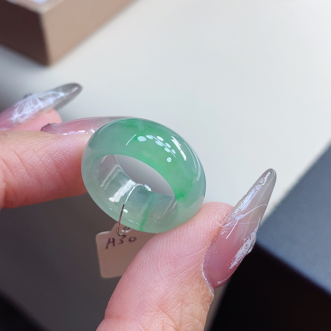 翡翠戒指未镶嵌11-12号