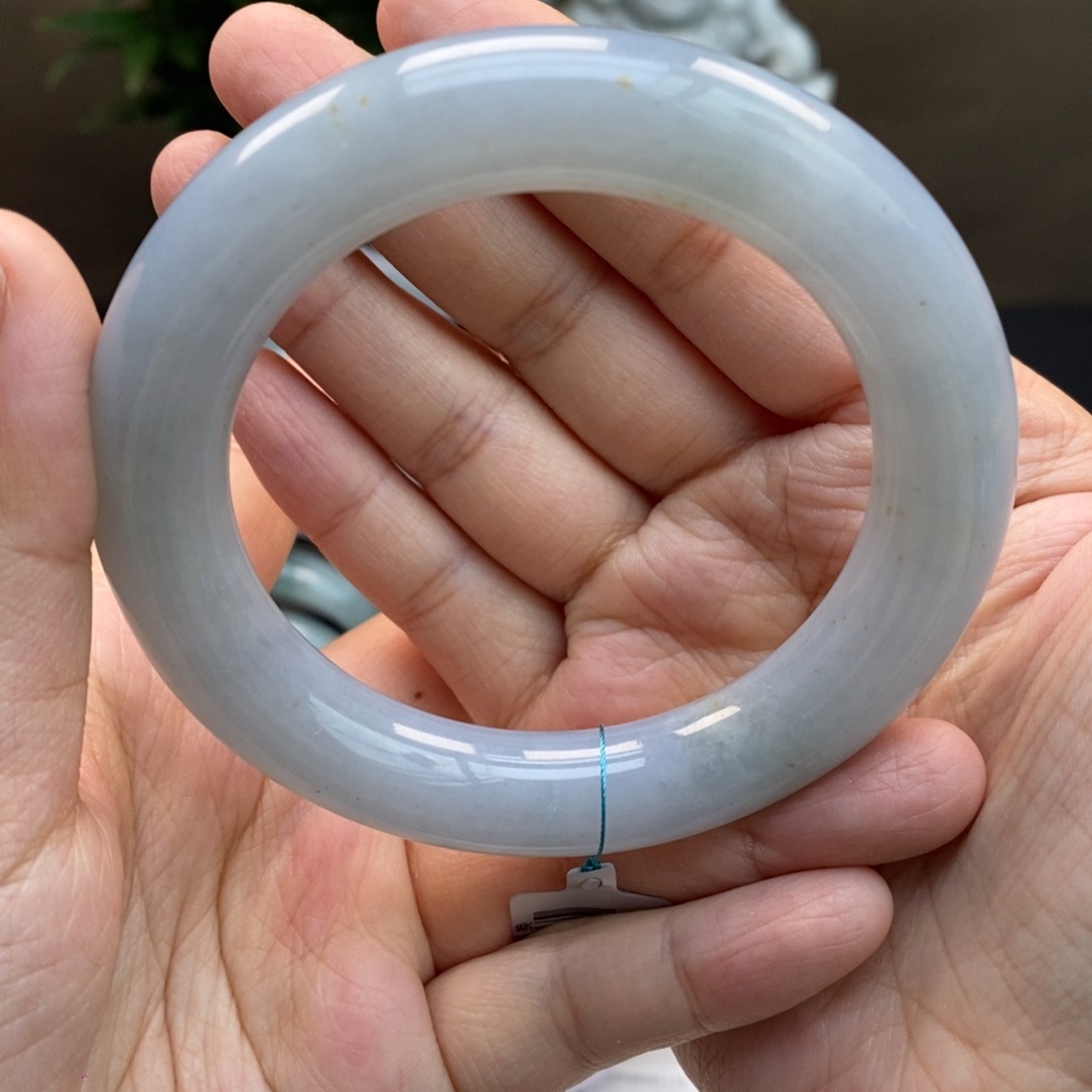 翡翠手镯未镶嵌天然