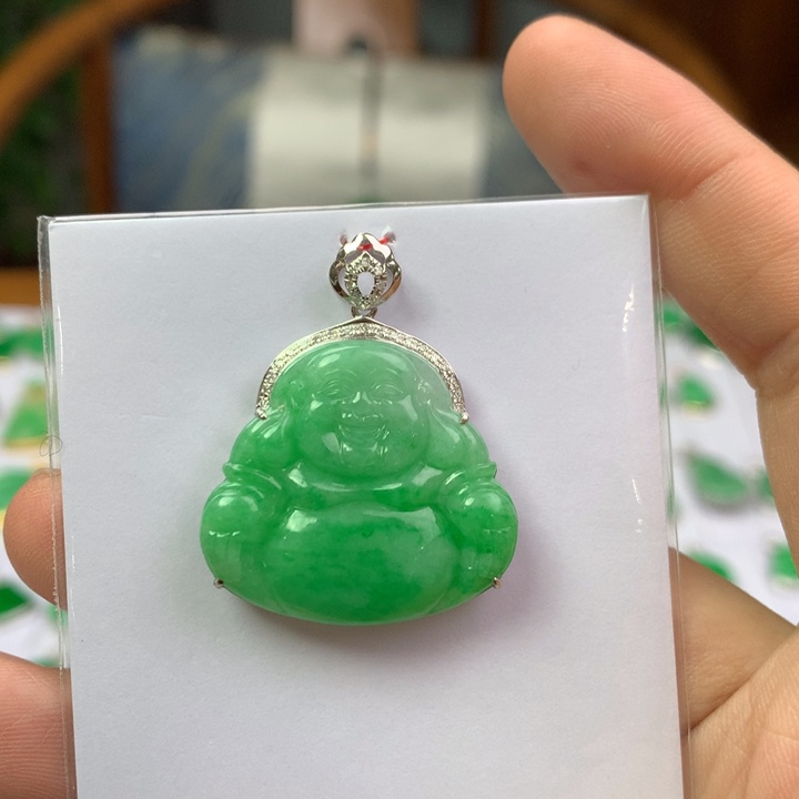 翡翠18K金镶嵌颈饰翡翠吊坠