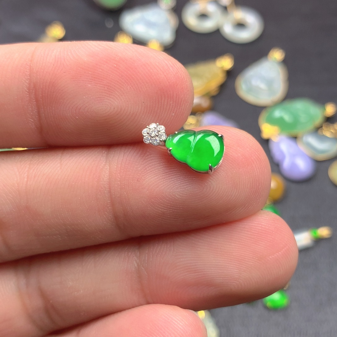 【闪购商品】颈饰18K金镶嵌翡翠安*?翡翠