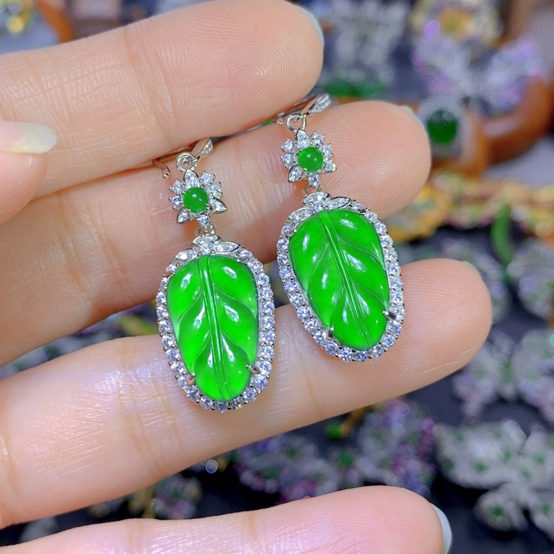 翡翠颈饰银S925镶嵌天然翡翠