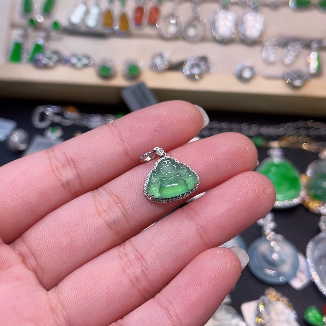 翡翠18K金镶嵌颈饰佛公