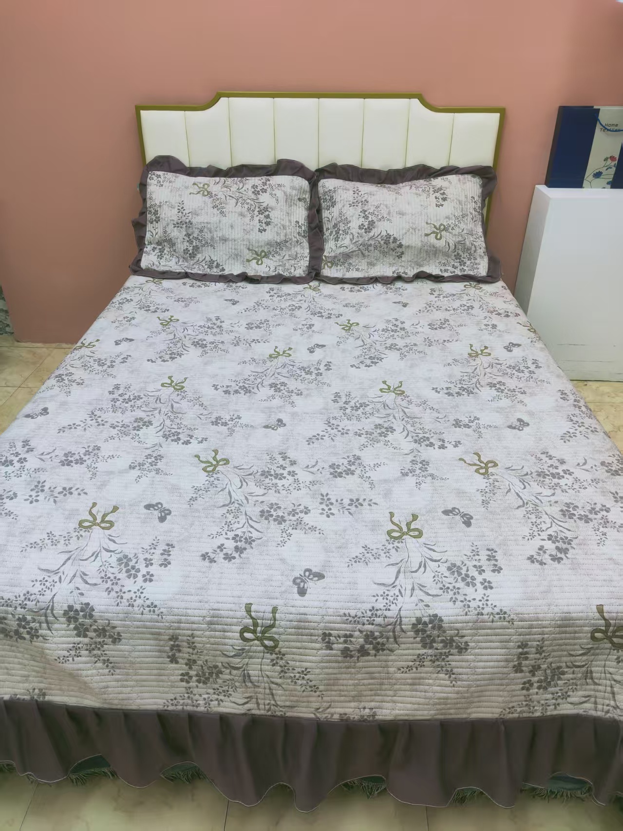 【金禧优品8】蝴蝶结花海四季通用夹棉双面用花边床盖