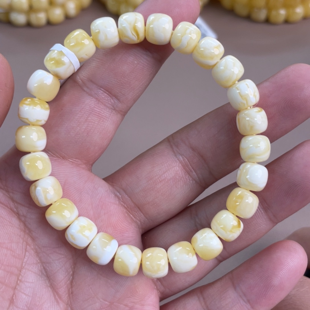 琥珀裸石未镶嵌0240000000000