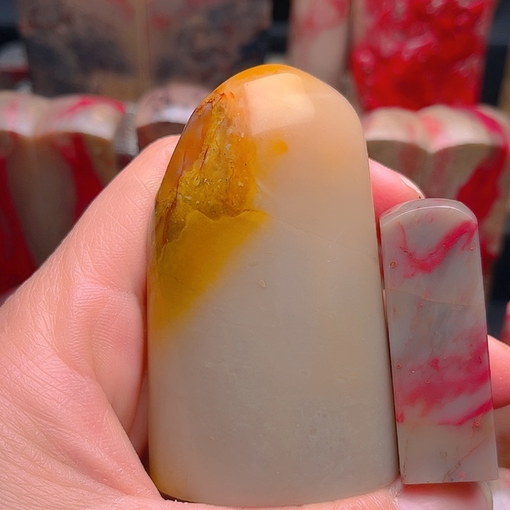 昌化鸡血石青**旧昌化鸡血石质地优良