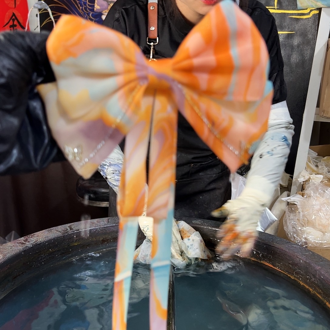 216蝴蝶一字夹唐粉彩