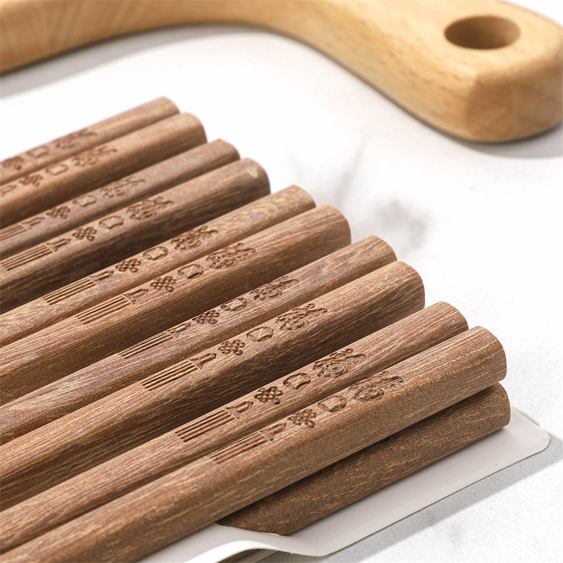 25070613B 天然原木无漆铁木筷子10双装