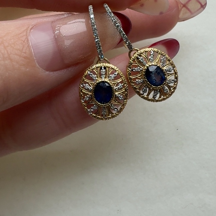 蓝宝石耳环18K金镶嵌