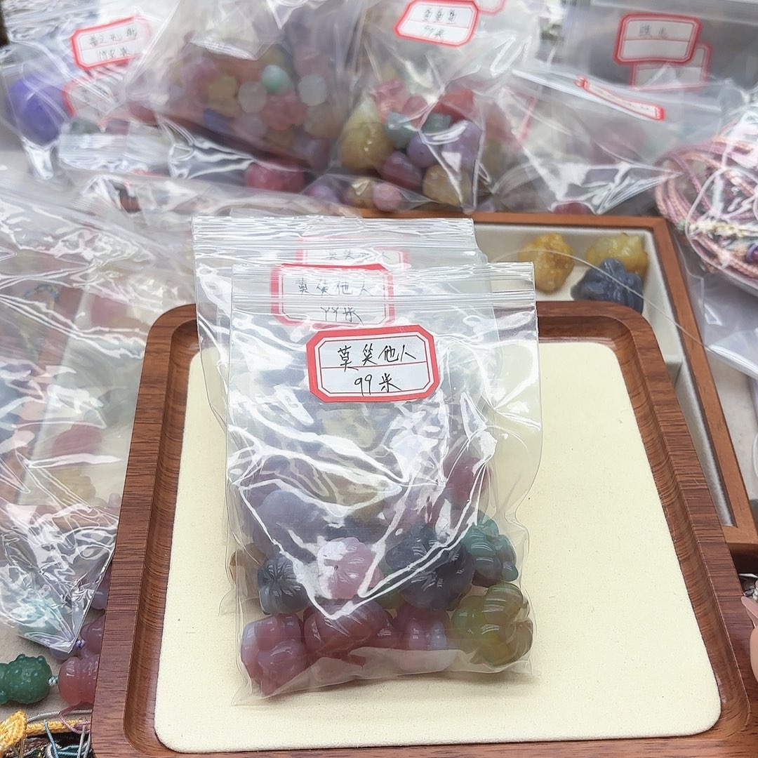 莫***人玛瑙/玉髓未镶嵌手链盐源5
