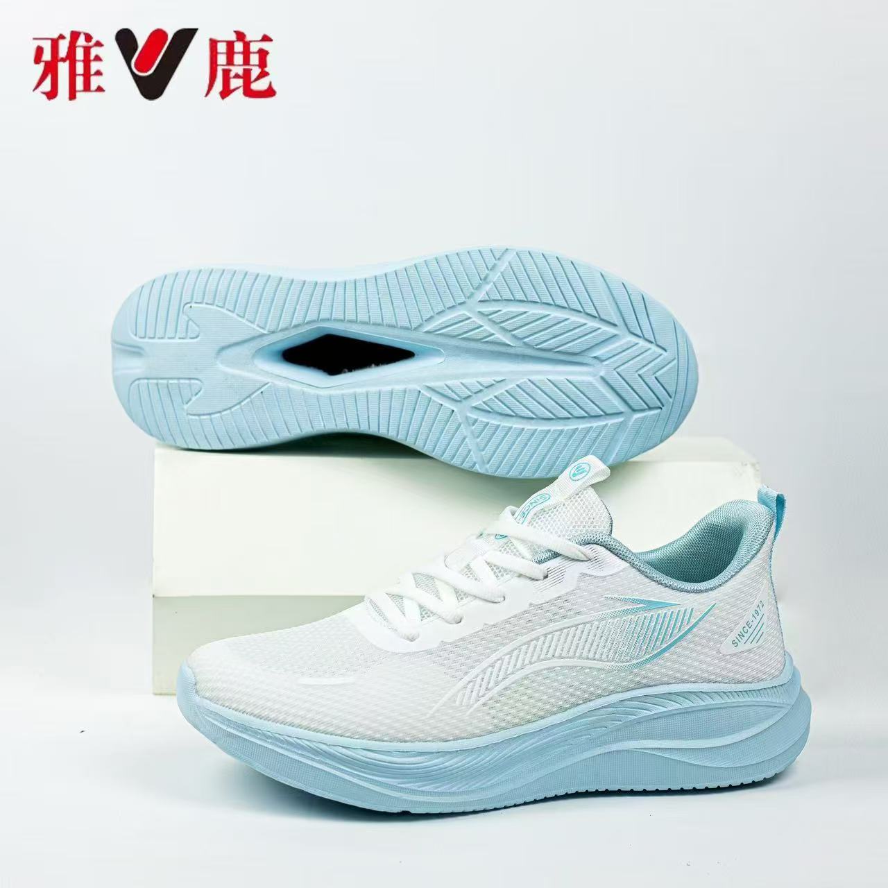 雅鹿Y6601款情侣休闲运动鞋祥