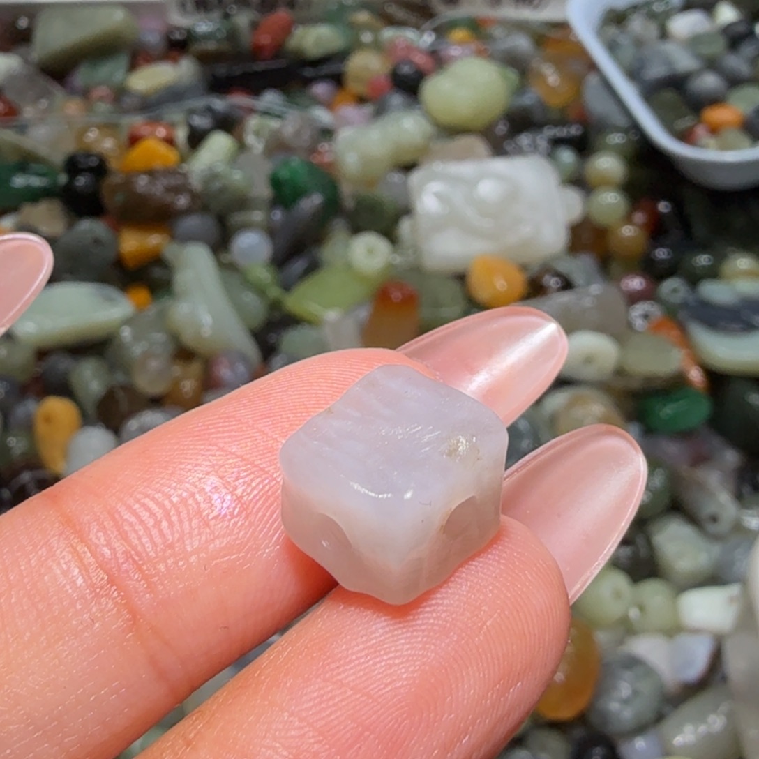 和田玉未镶嵌珠宝半成品