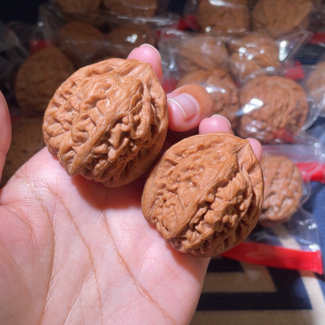 文玩核桃吊坠全品红锦鲤40