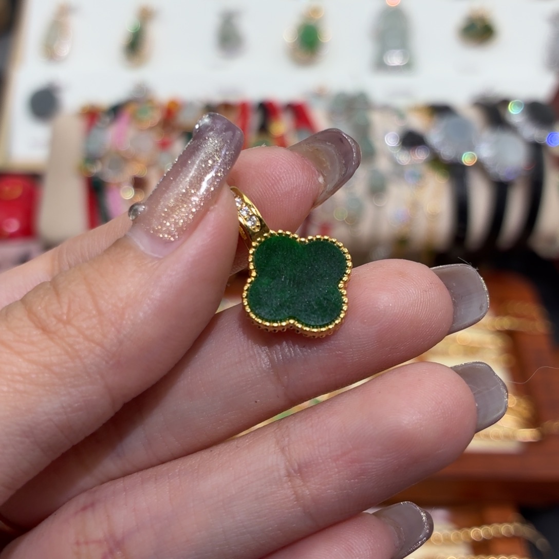 翡翠银S925镶嵌颈饰四叶草吊坠