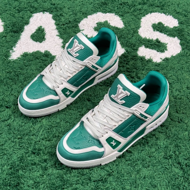 99新 LV TRAIENR白绿压纹浮雕 11月新款 充新 41码