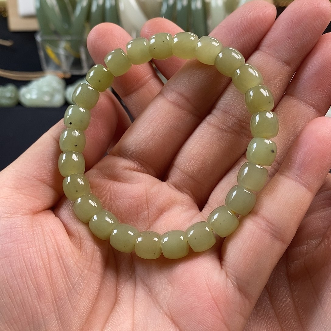 和田玉未镶嵌手串