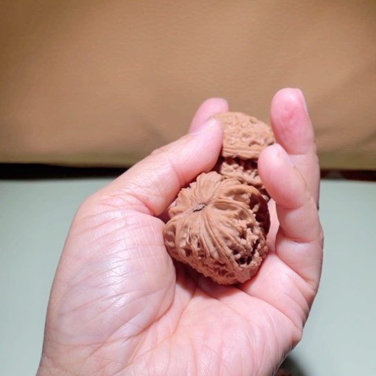文玩核桃吊坠?*眠38白狮子