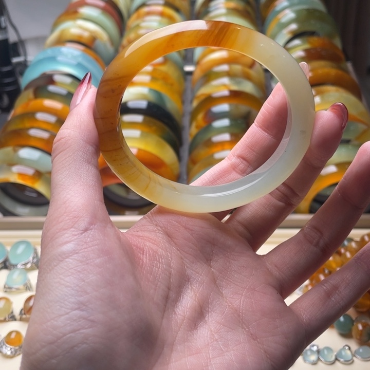蛇纹石玉手镯未镶嵌57