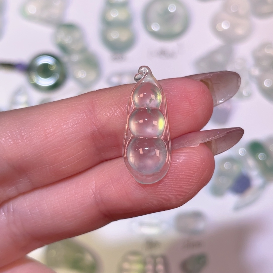 翡翠未镶嵌颈饰裸石