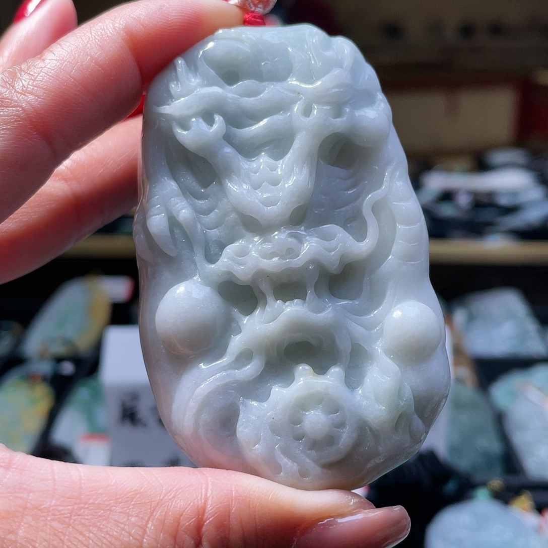 翡翠颈饰未镶嵌一个