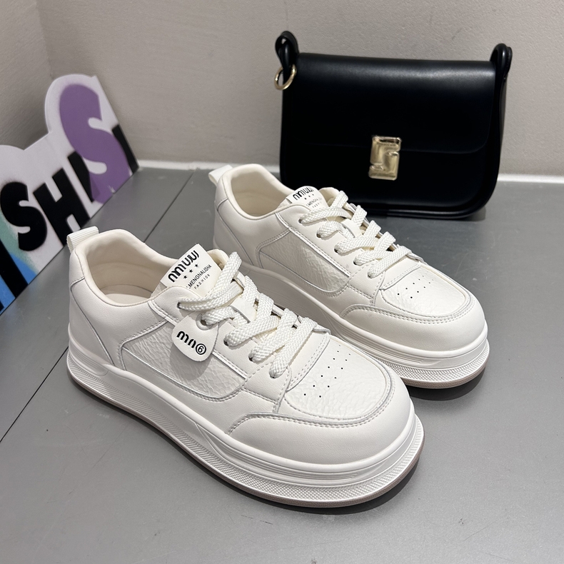 大码40-43小白鞋女春季新款百搭舒适圆头轻便运动鞋软底板鞋57957