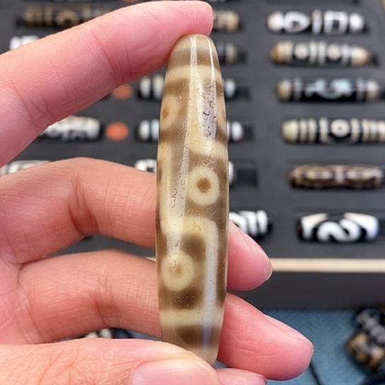 玛瑙吊坠未镶嵌太**?