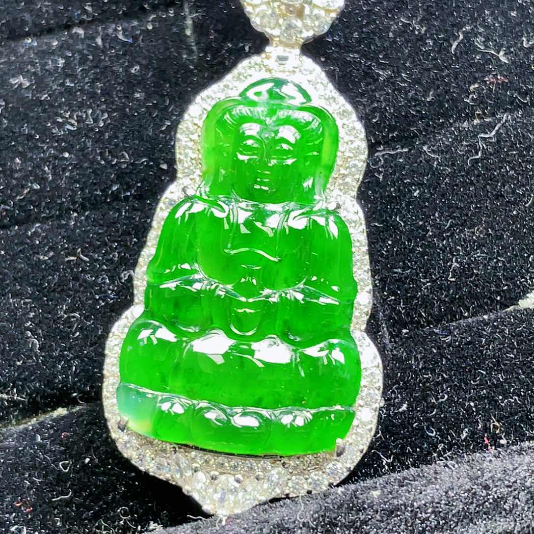 翡翠颈饰未镶嵌83，