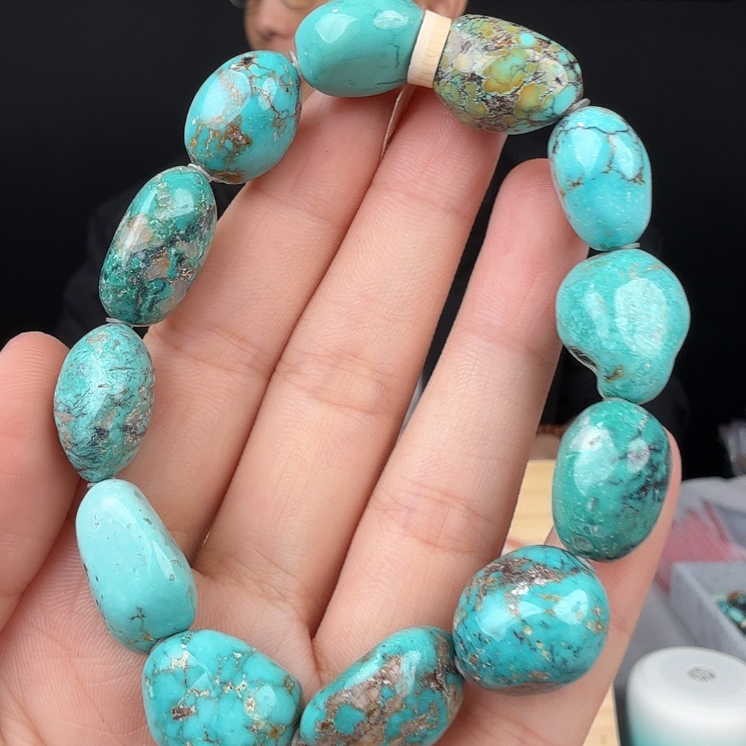 绿松石未镶嵌珠宝奇石