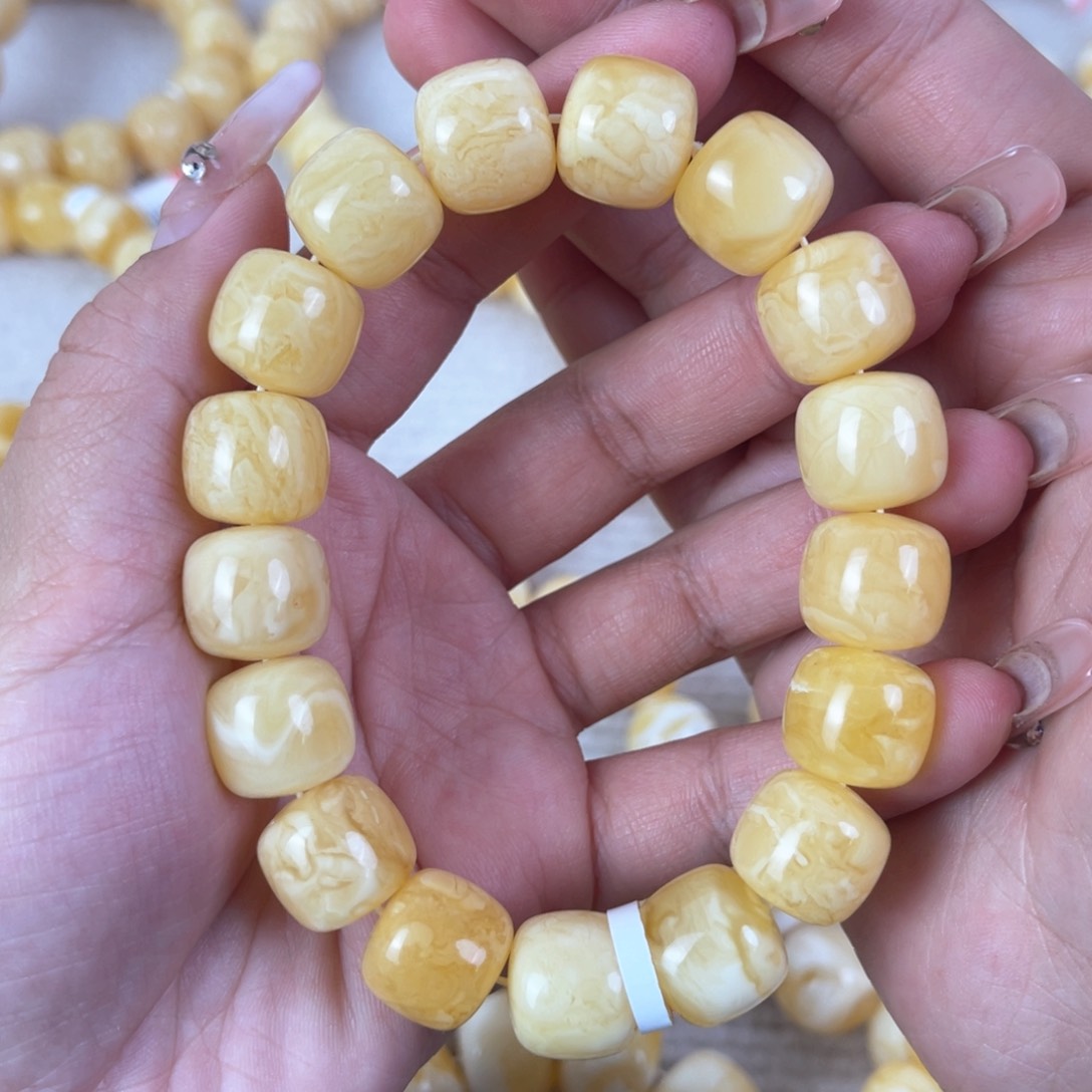 琥珀裸石未镶嵌尺寸14