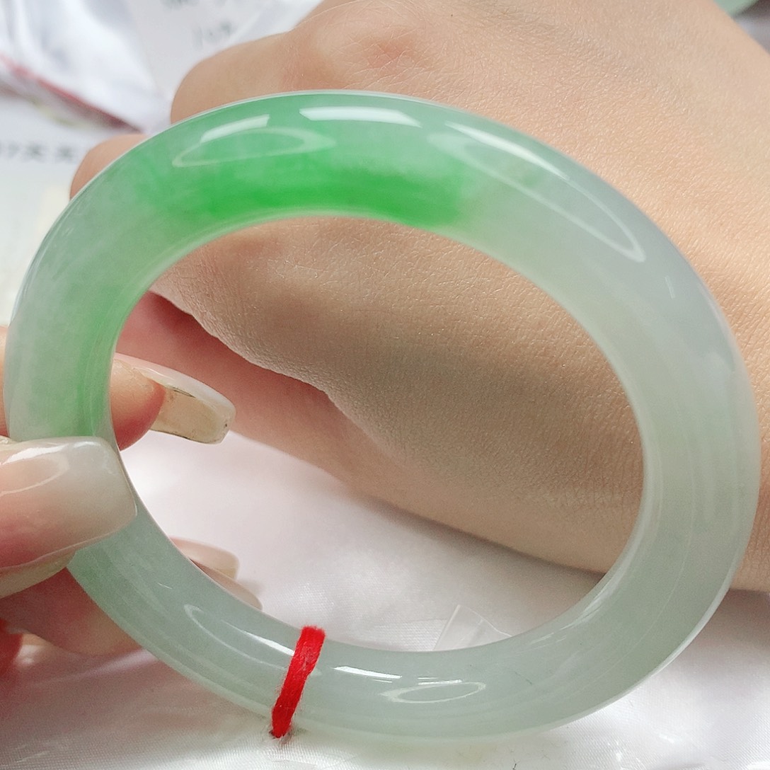 【闪购商品】翡翠手镯未镶嵌缅甸天然A货翡翠