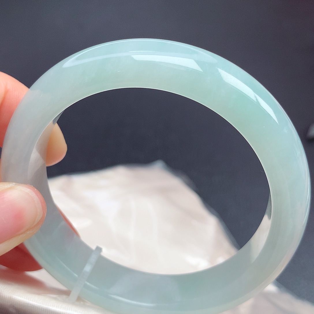 翡翠手镯未镶嵌56.5圈口