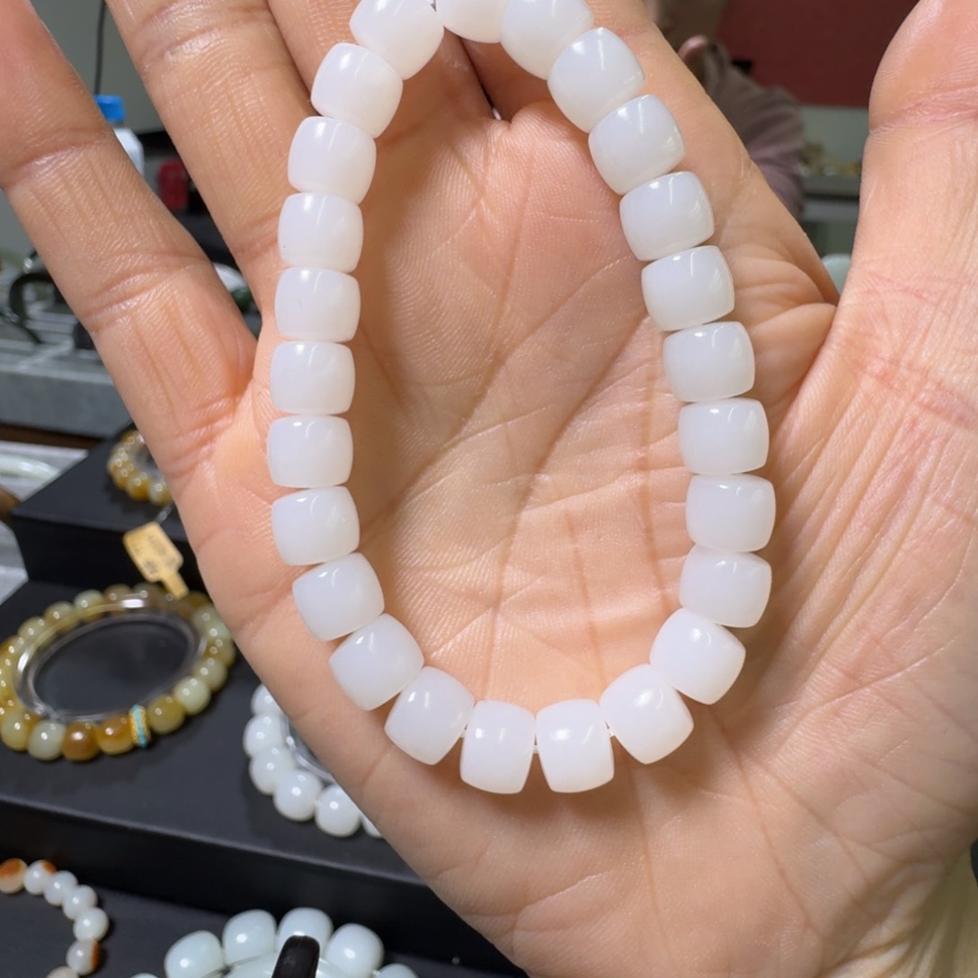 和田玉手串未镶嵌