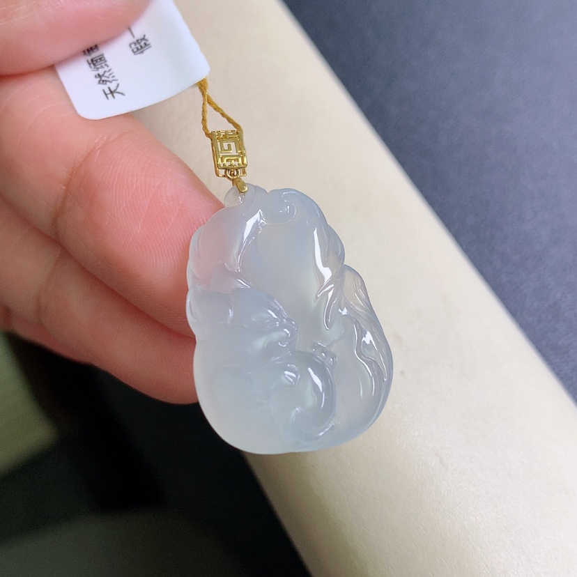 【闪购商品】翡翠颈饰18K金镶嵌九尾狐