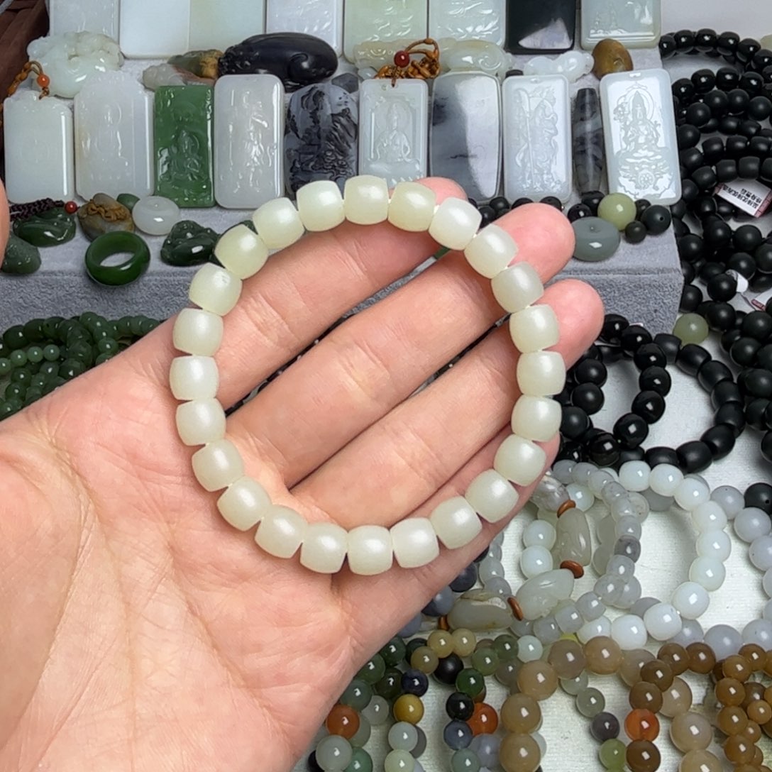 和田玉未镶嵌手串