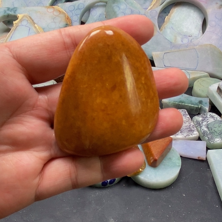 翡翠配石天然缅甸翡翠玉石