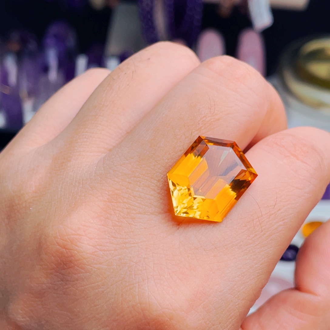 水晶珠宝半成品未镶嵌天然保真黄水晶裸石